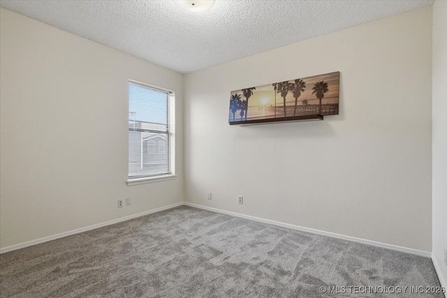 2433 E 87th Street 285, Tulsa, OK 74137