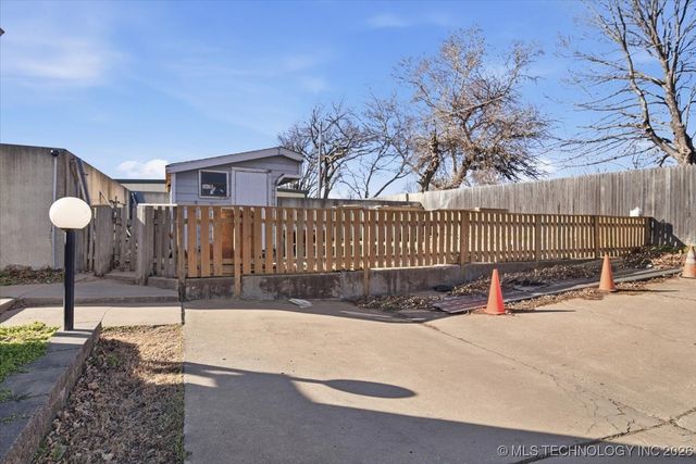 2433 E 87th Street 285, Tulsa, OK 74137