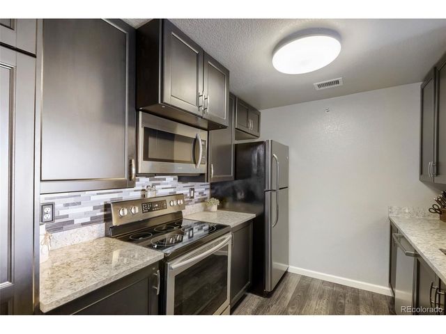 7440 S Blackhawk St 11-305, Englewood, CO 80112
