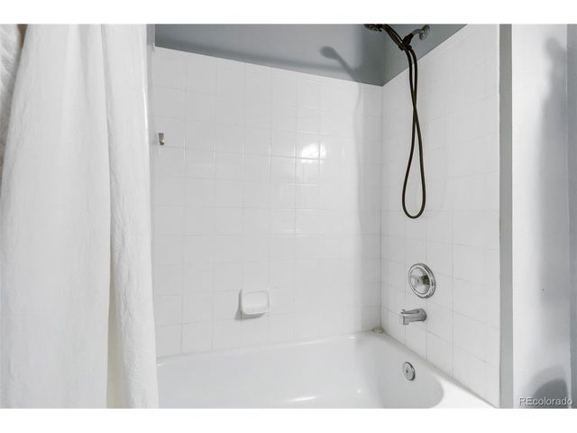 7440 S Blackhawk St 11-305, Englewood, CO 80112