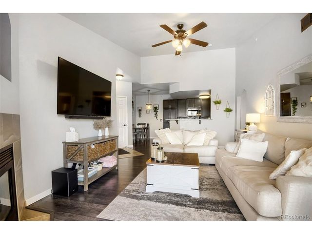7440 S Blackhawk St 11-305, Englewood, CO 80112