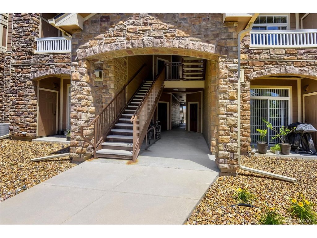 7440 S Blackhawk St 11-305, Englewood, CO 80112