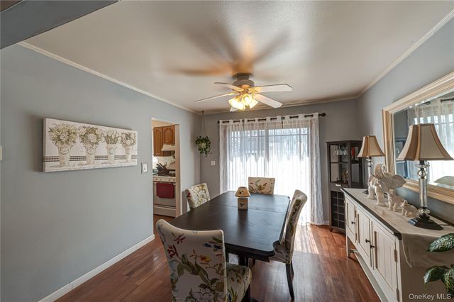 33 Soloff Road, Massapequa, NY 11758