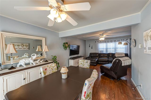 33 Soloff Road, Massapequa, NY 11758