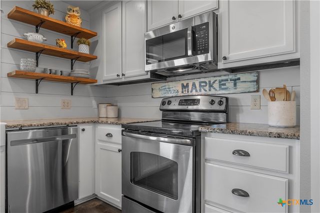 924 Patton Road, Valley Mills, TX 76689