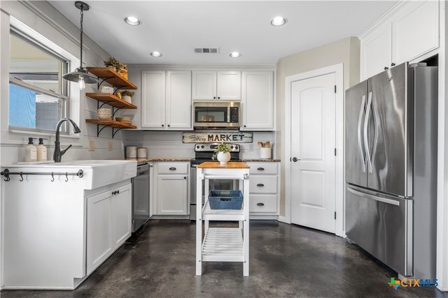 924 Patton Road, Valley Mills, TX 76689