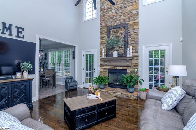 1 Lone Oak Avenue, Simpsonville, SC 29681
