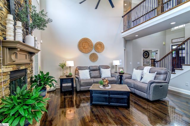 1 Lone Oak Avenue, Simpsonville, SC 29681
