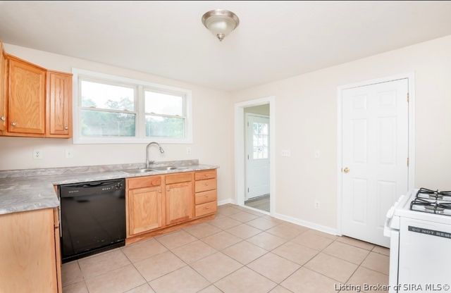 71 E 18th Street, New Albany, IN 47150