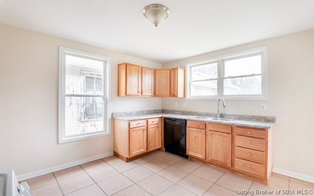 71 E 18th Street, New Albany, IN 47150