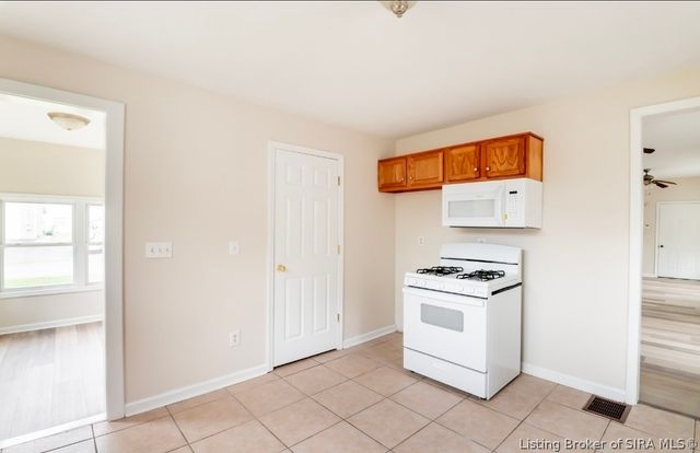 71 E 18th Street, New Albany, IN 47150