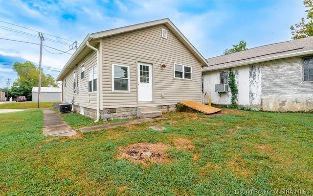 71 E 18th Street, New Albany, IN 47150
