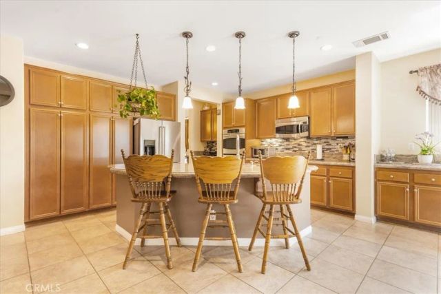 19247 Mountain Shadow Lane, Perris, CA 92570