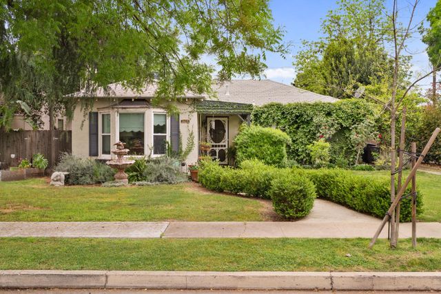1925 N Arthur Avenue, Fresno, CA 93705