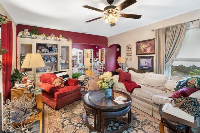 1925 N Arthur Avenue, Fresno, CA 93705