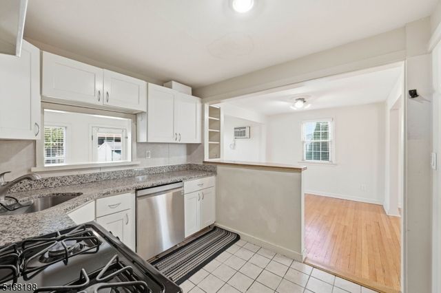 23 Dorchester Rd, Fair Lawn Boro, NJ 07410