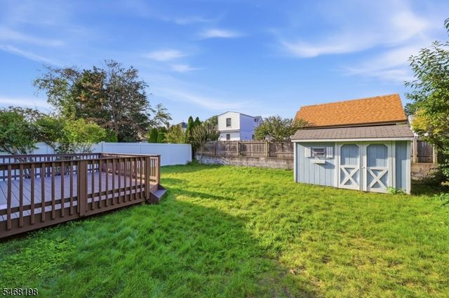 23 Dorchester Rd, Fair Lawn Boro, NJ 07410