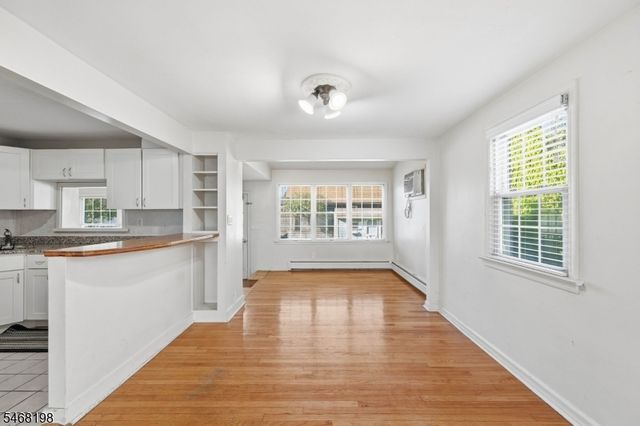 23 Dorchester Rd, Fair Lawn Boro, NJ 07410