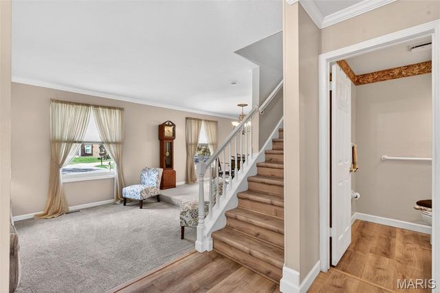 5851 Mango Drive, St Louis, MO 63129