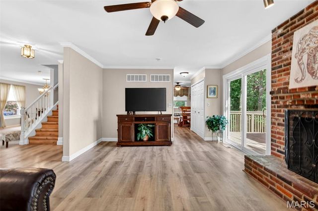 5851 Mango Drive, St Louis, MO 63129