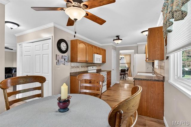 5851 Mango Drive, St Louis, MO 63129