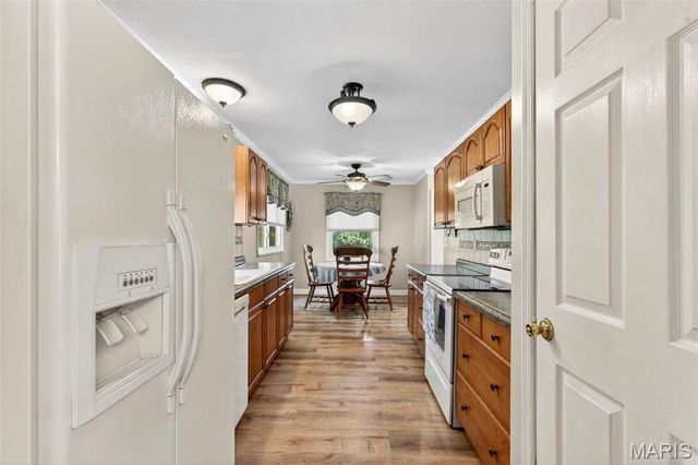 5851 Mango Drive, St Louis, MO 63129
