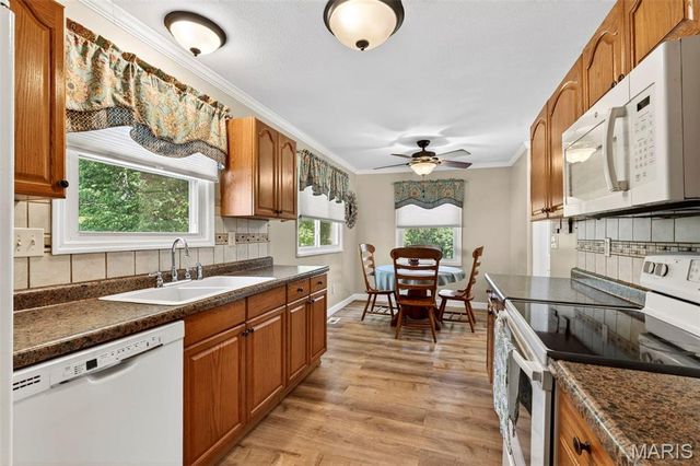 5851 Mango Drive, St Louis, MO 63129