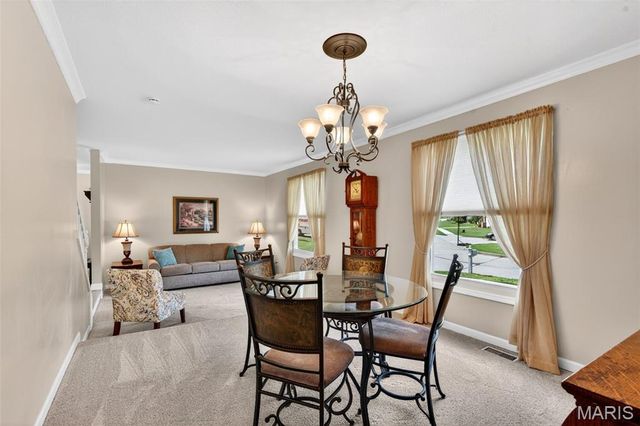 5851 Mango Drive, St Louis, MO 63129