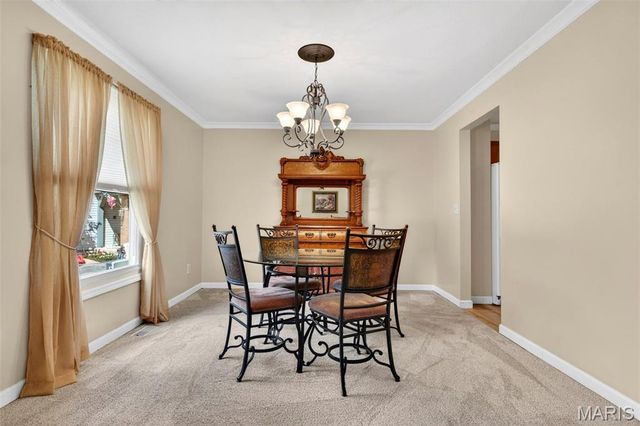 5851 Mango Drive, St Louis, MO 63129