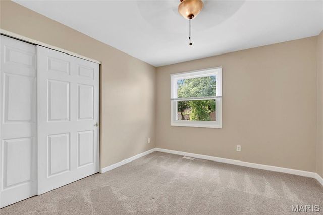 5851 Mango Drive, St Louis, MO 63129