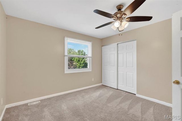 5851 Mango Drive, St Louis, MO 63129