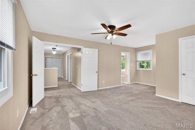 5851 Mango Drive, St Louis, MO 63129