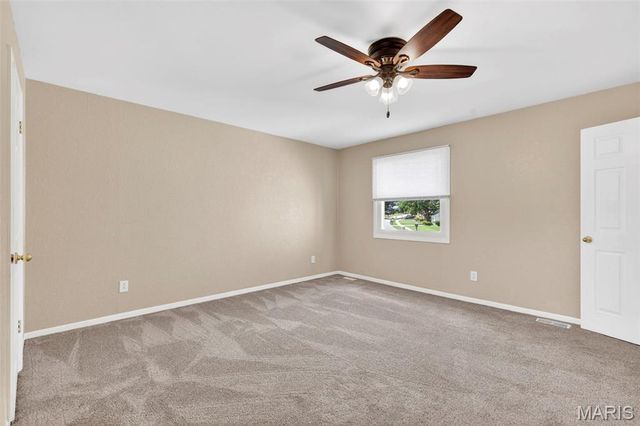 5851 Mango Drive, St Louis, MO 63129