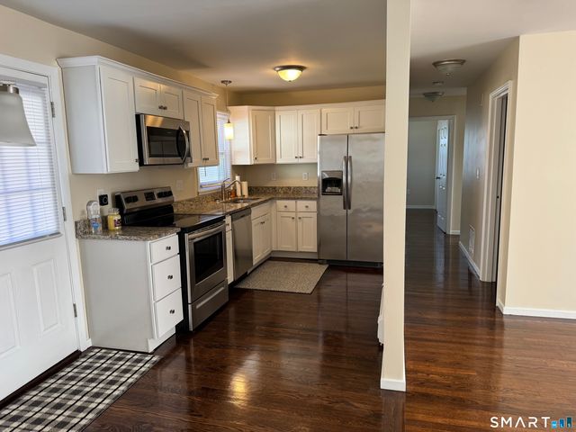 38 Greenhurst Lane, East Hartford, CT 06118