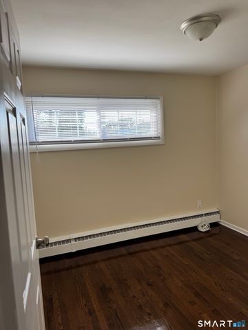 38 Greenhurst Lane, East Hartford, CT 06118