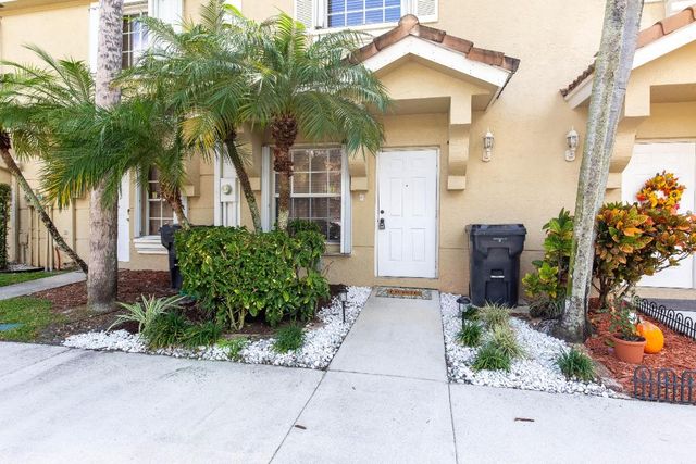 6916 Crooked Fence Drive, Lake Worth, FL 33467