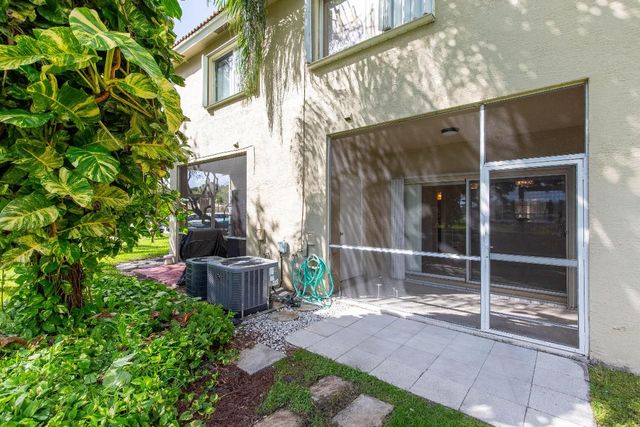 6916 Crooked Fence Drive, Lake Worth, FL 33467