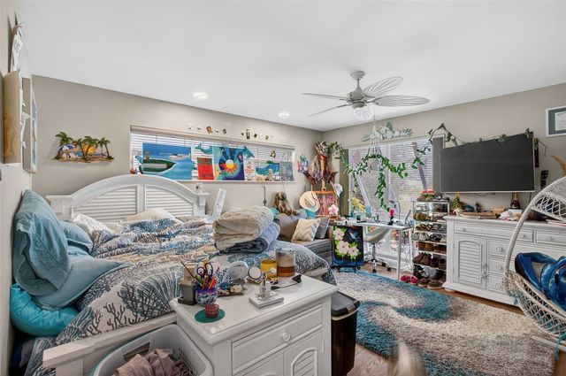 454 1ST STREET W, Tierra Verde, FL 33715