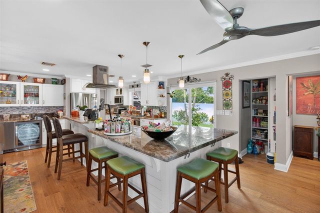 454 1ST STREET W, Tierra Verde, FL 33715