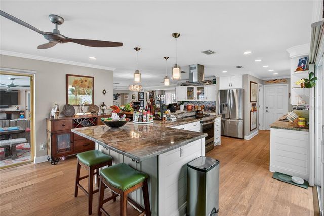 454 1ST STREET W, Tierra Verde, FL 33715