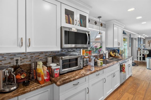 454 1ST STREET W, Tierra Verde, FL 33715