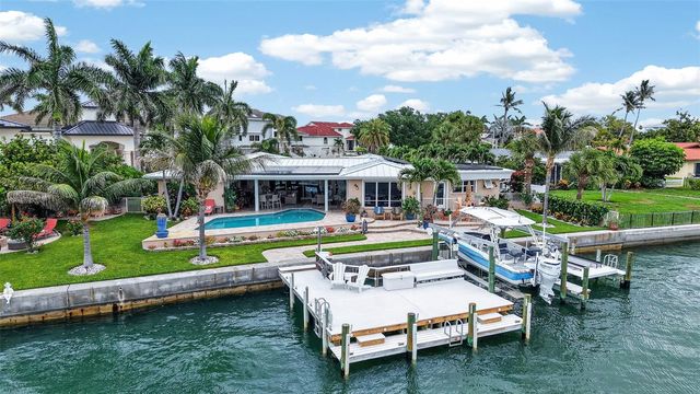 454 1ST STREET W, Tierra Verde, FL 33715