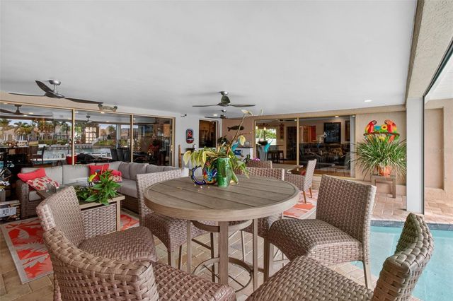 454 1ST STREET W, Tierra Verde, FL 33715