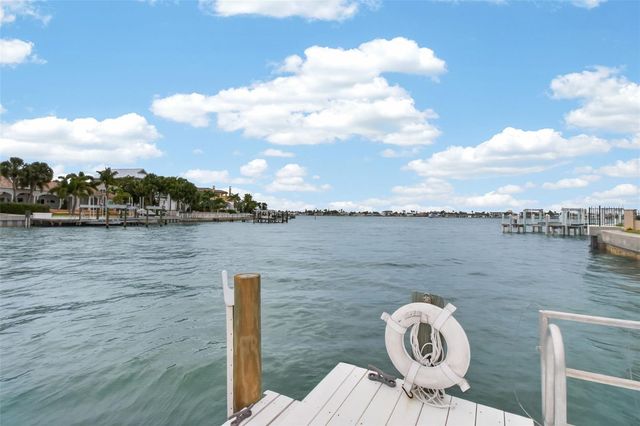 454 1ST STREET W, Tierra Verde, FL 33715