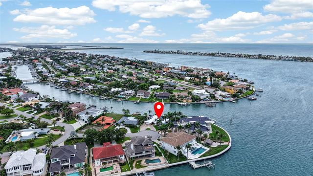 454 1ST STREET W, Tierra Verde, FL 33715