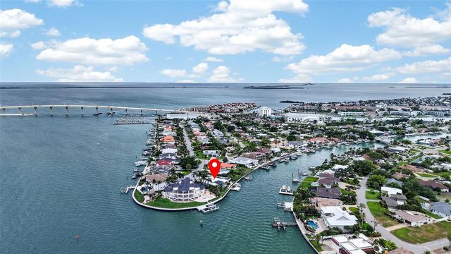 454 1ST STREET W, Tierra Verde, FL 33715