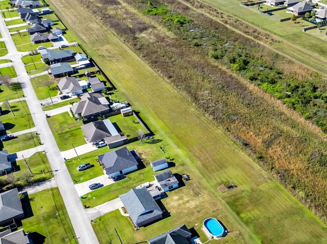 102 Madeline St, Thibodaux, LA 70301