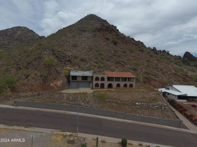 7035 N 23RD Place, Phoenix, AZ 85020