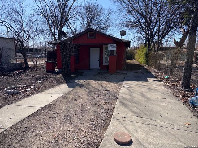2106 EL PASO ST, San Antonio, TX 78207