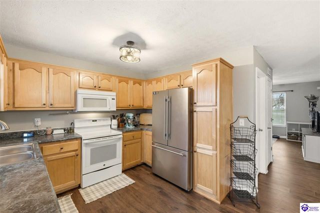 100 E Donna Reed Boulevard, Cecilia, KY 42724